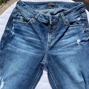 Silver Jean Co Distressed Mid-Rise